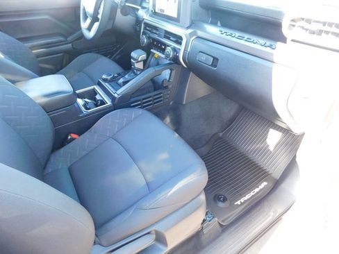 Used 2025 Toyota Tacoma SR5 image 20