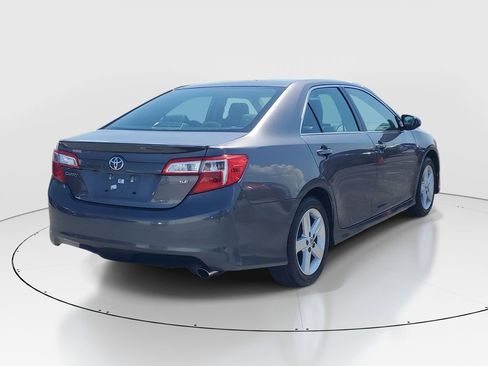 Used 2014 Toyota Camry SE image 7
