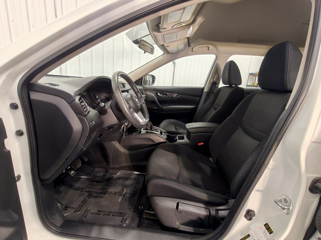 Used 2017 Nissan Rogue S AWD/4WD image 27