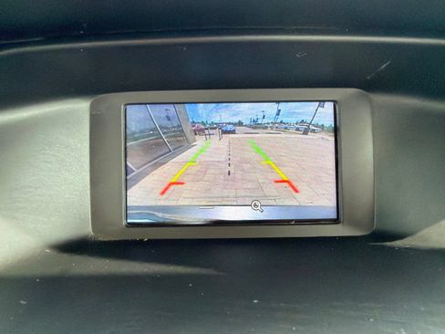 Used 2017 Ford Focus SE w/ Cold Weather Package FWD image 14