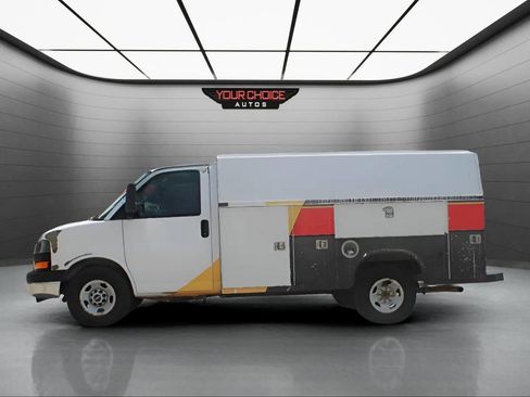 Used 2009 GMC Savana 3500 RWD image 8
