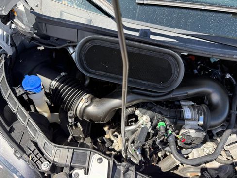 Used 2023 Ford Transit 250 Low Roof AWD image 13