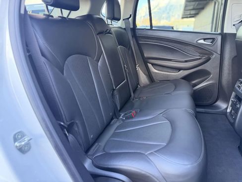 Used 2019 Buick Envision Essence image 17