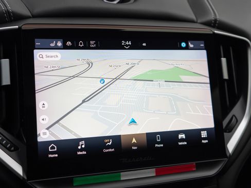 Used 2022 Maserati Ghibli Trofeo image 19