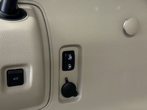 Used 2010 Ford Edge Limited image 16