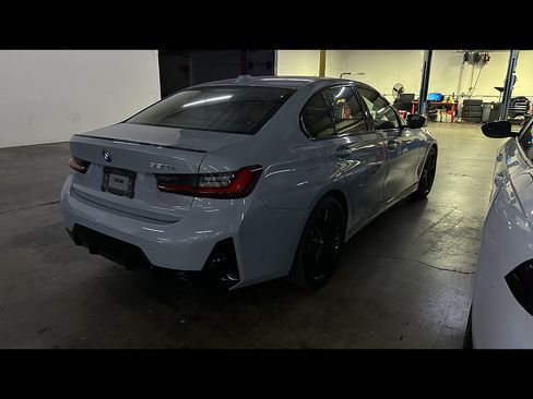 Used 2023 BMW 330e w/ M Sport Package RWD image 4