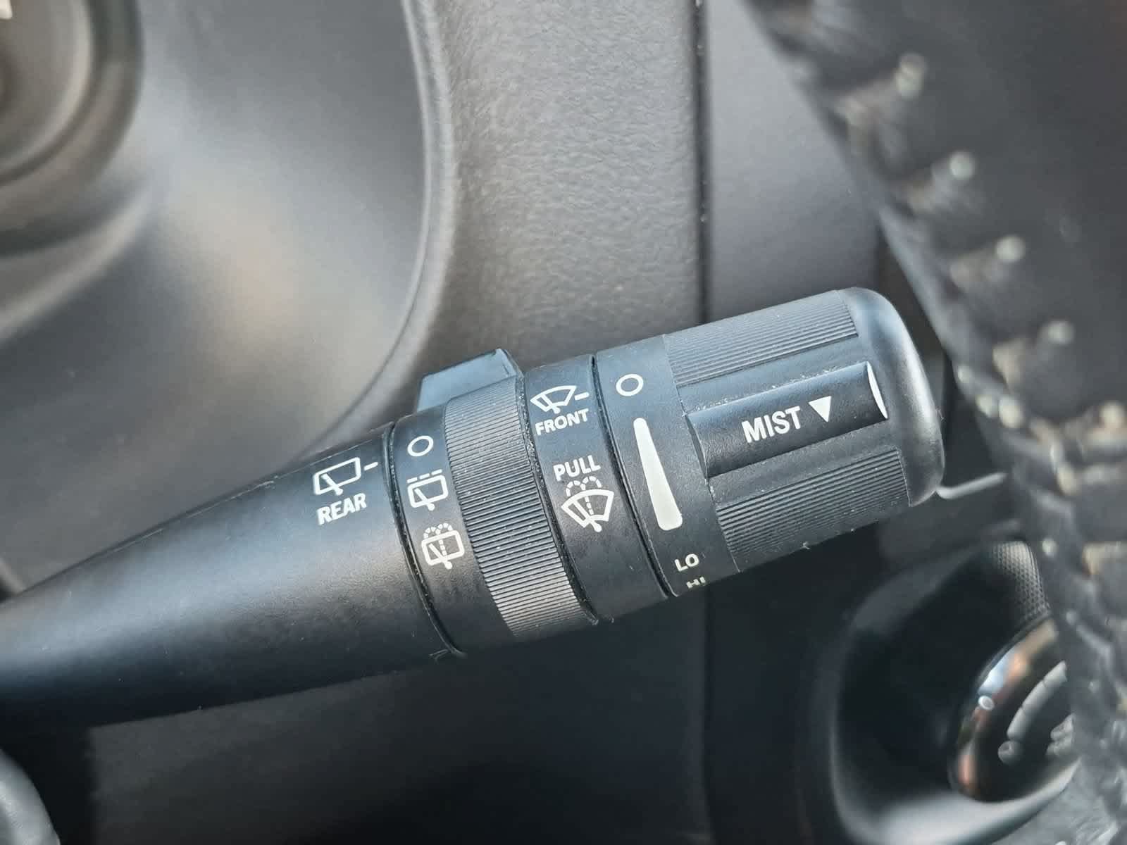Used 2017 Jeep Patriot Latitude FWD image 25