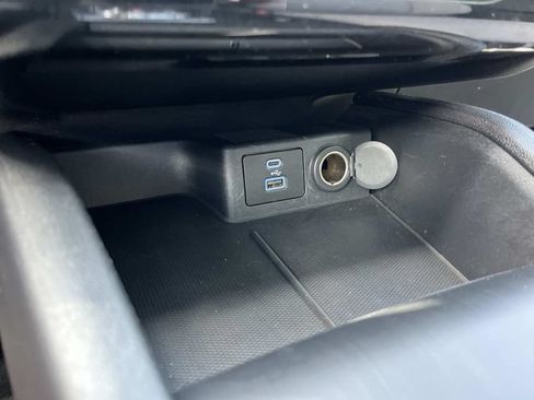 Used 2021 Ford Escape SE w/ Convenience Package FWD image 33