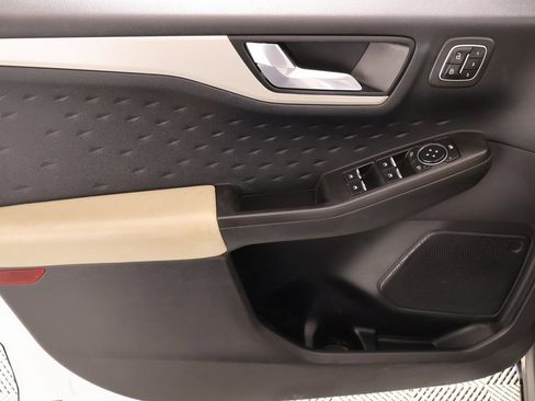 Used 2020 Ford Escape SEL image 15