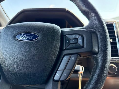 Used 2015 Ford F150 XLT w/ Equipment Group 302A Luxury AWD/4WD image 16