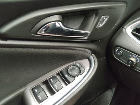 Used 2019 Chevrolet Malibu LT w/ Driver Confidence Package FWD image 27