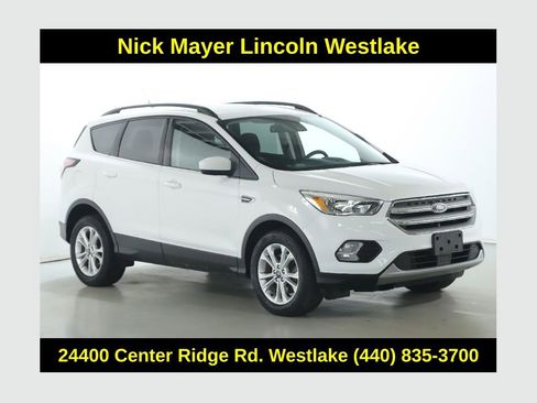 Used 2018 Ford Escape SE w/ Ford Safe & Smart Package image 1