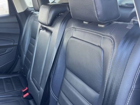 Used 2018 Ford Escape Titanium w/ Ford Safe & Smart Package image 9