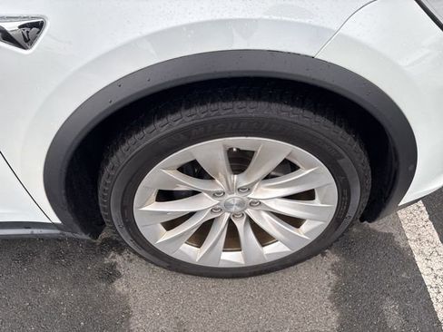 Used 2020 Tesla Model X Long Range image 32