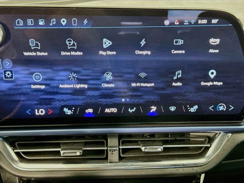 Used 2025 Chevrolet Equinox EV LT w/ Convenience Package FWD image 17