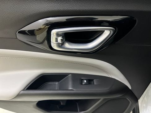 Used 2025 Jeep Compass Limited image 57