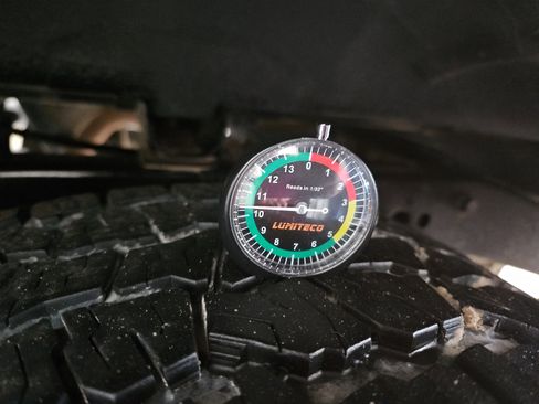 Used 2011 Nissan Frontier SL image 26