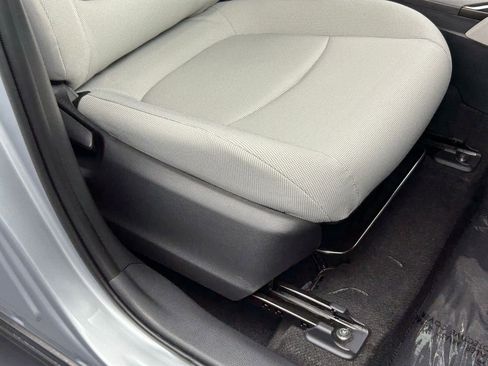 Used 2025 Toyota Corolla Cross L FWD image 40
