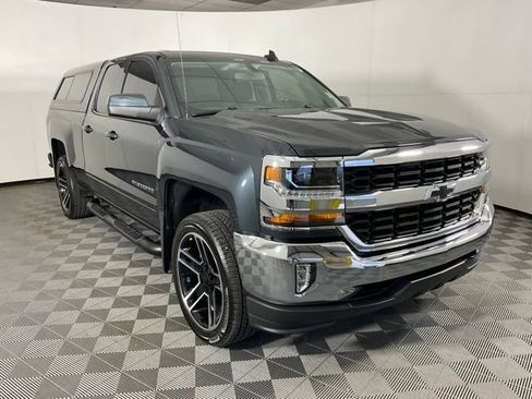 Used 2019 Chevrolet Silverado 1500 LT w/ LPO, Black Pack AWD/4WD image 3