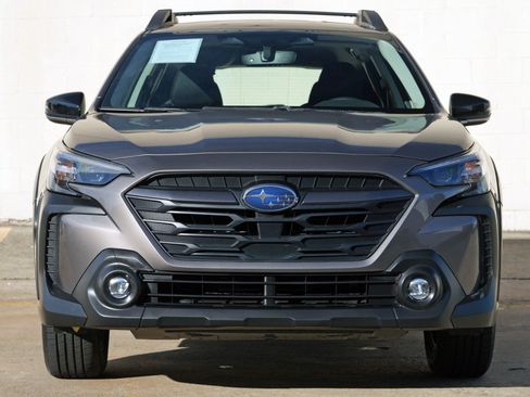 Used 2024 Subaru Outback Premium AWD/4WD image 6