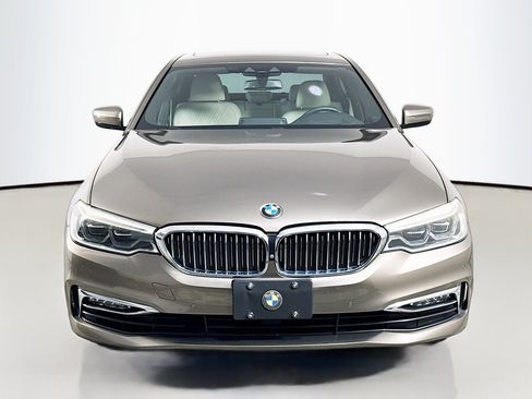 Used 2018 BMW 540i w/ Luxury Seating Package RWD image 2