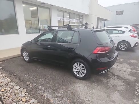 Used 2018 Volkswagen Golf SE image 7
