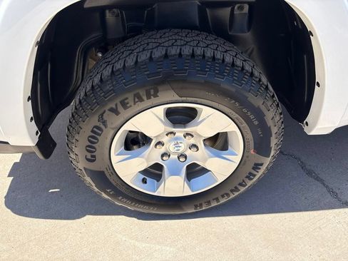 Used 2025 RAM 1500 Big Horn AWD/4WD image 5