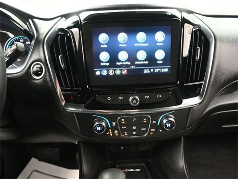 Used 2023 Chevrolet Traverse LT w/ Midnight/Sport Edition image 10