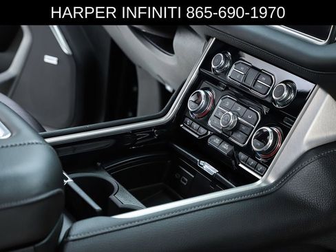 Used 2024 GMC Yukon Denali AWD/4WD image 34