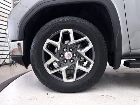 Used 2024 GMC Sierra 1500 SLT AWD/4WD image 18