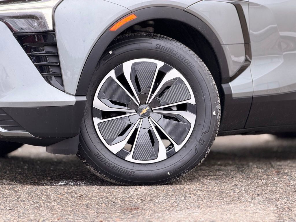 New 2026 Chevrolet Blazer EV LT AWD/4WD image 2