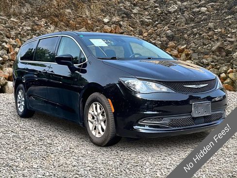 Used 2024 Chrysler Voyager LX FWD image 8