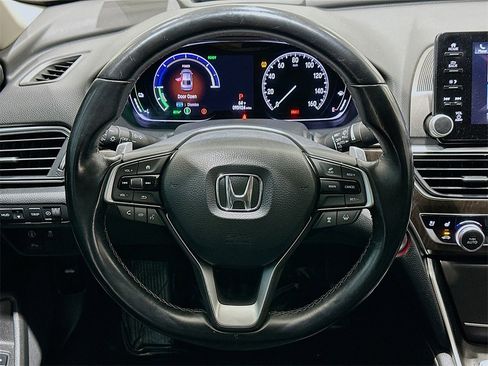 Used 2020 Honda Accord Touring image 11