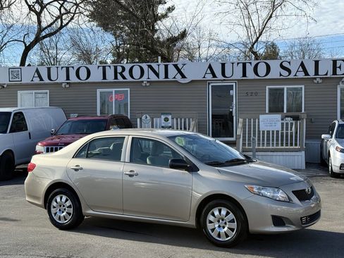 Used 2010 Toyota Corolla LE image 2