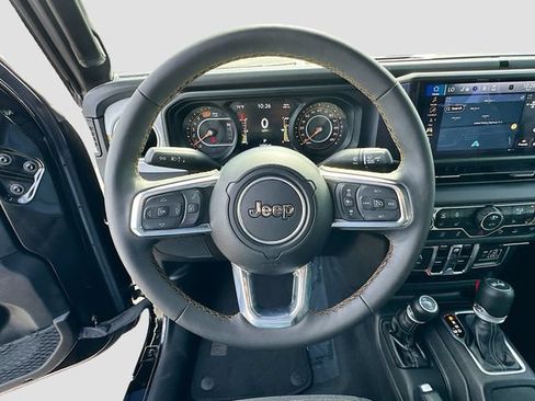 Used 2024 Jeep Wrangler Unlimited Sahara w/ Technology Group AWD/4WD image 12