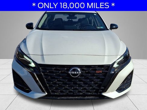 Used 2023 Nissan Altima 2.0 SR image 2