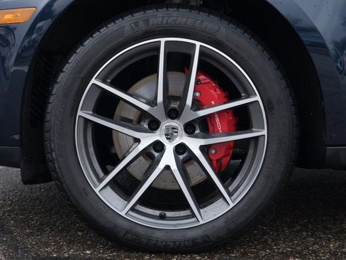 Certified 2023 Porsche Macan S image 12