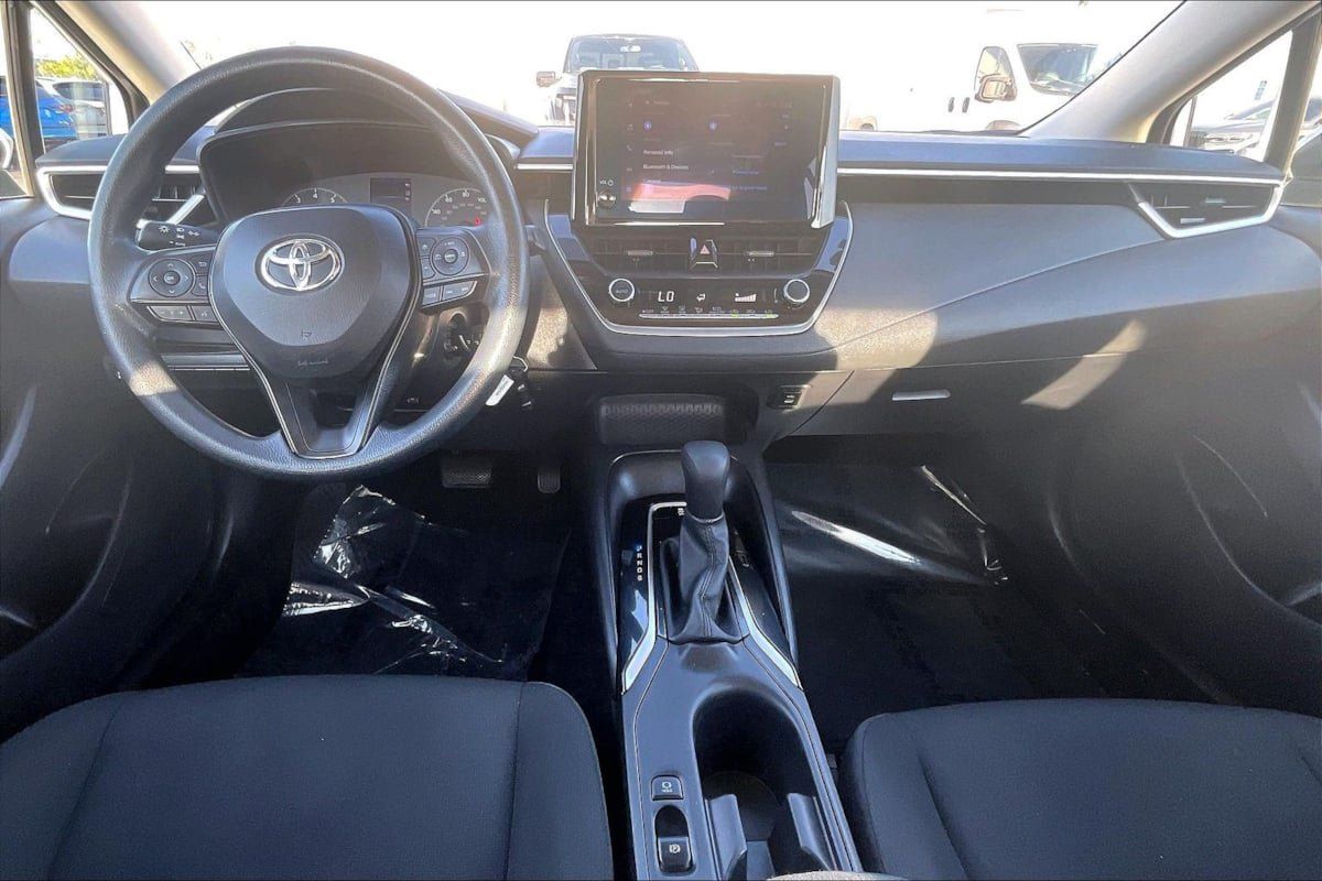 Used 2024 Toyota Corolla LE FWD image 12