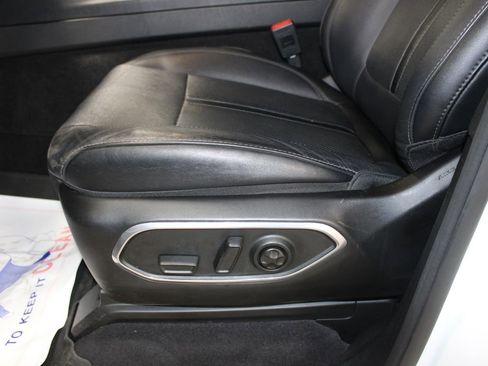 Used 2023 Jeep Wagoneer Series II image 16