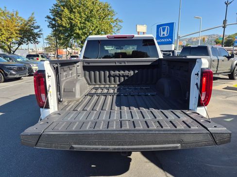 Used 2021 GMC Sierra 1500 AT4 AWD/4WD image 30