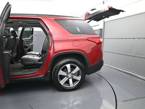 Certified 2019 Chevrolet Traverse LT w/ LT Premium Package AWD/4WD image 12