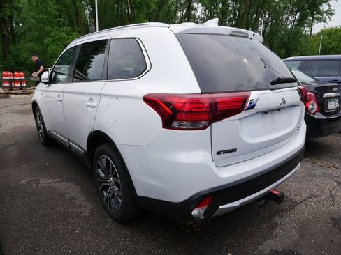 Used 2018 Mitsubishi Outlander GT AWD/4WD image 4