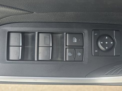 Used 2023 Toyota RAV4 XLE image 27