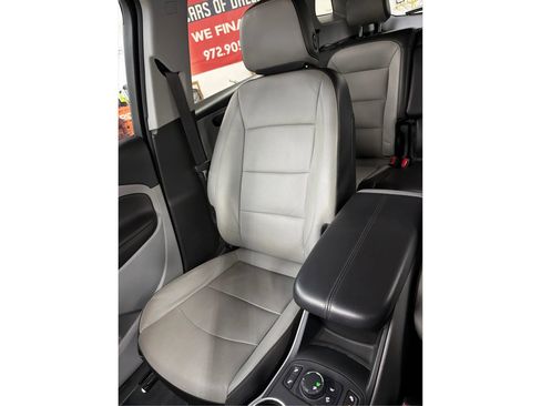 Used 2021 GMC Terrain SLT image 33