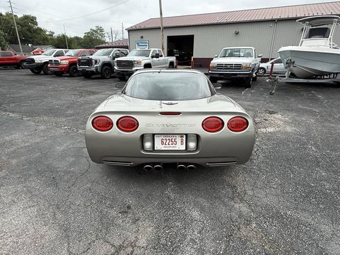 Used 1998 Chevrolet Corvette Coupe w/ Roof Pkg RWD image 4