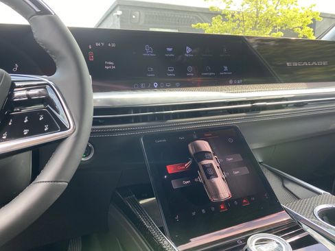 Used 2026 Cadillac Escalade V AWD/4WD image 63