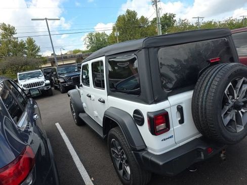 Used 2025 Jeep Wrangler Unlimited Sport S 4xe w/ Convenience Group AWD/4WD image 22