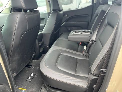 Used 2022 GMC Canyon AT4 w/ Trailering Package AWD/4WD image 6