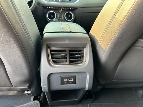 Used 2021 Chevrolet Blazer LT FWD image 34