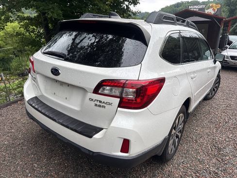 Used 2016 Subaru Outback 3.6R Limited AWD/4WD image 5